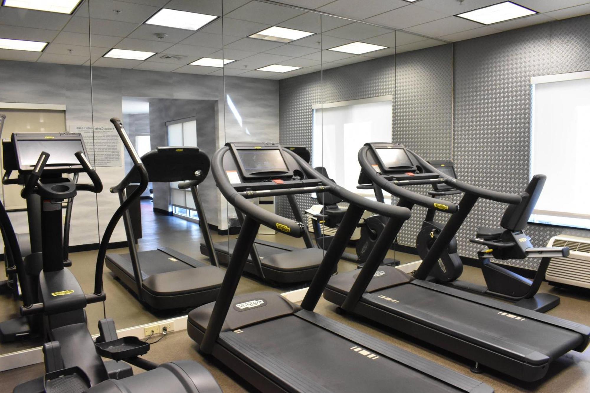 Fairfield Inn And Suites By Marriott Strasburg Shenandoah Valley Bagian luar foto