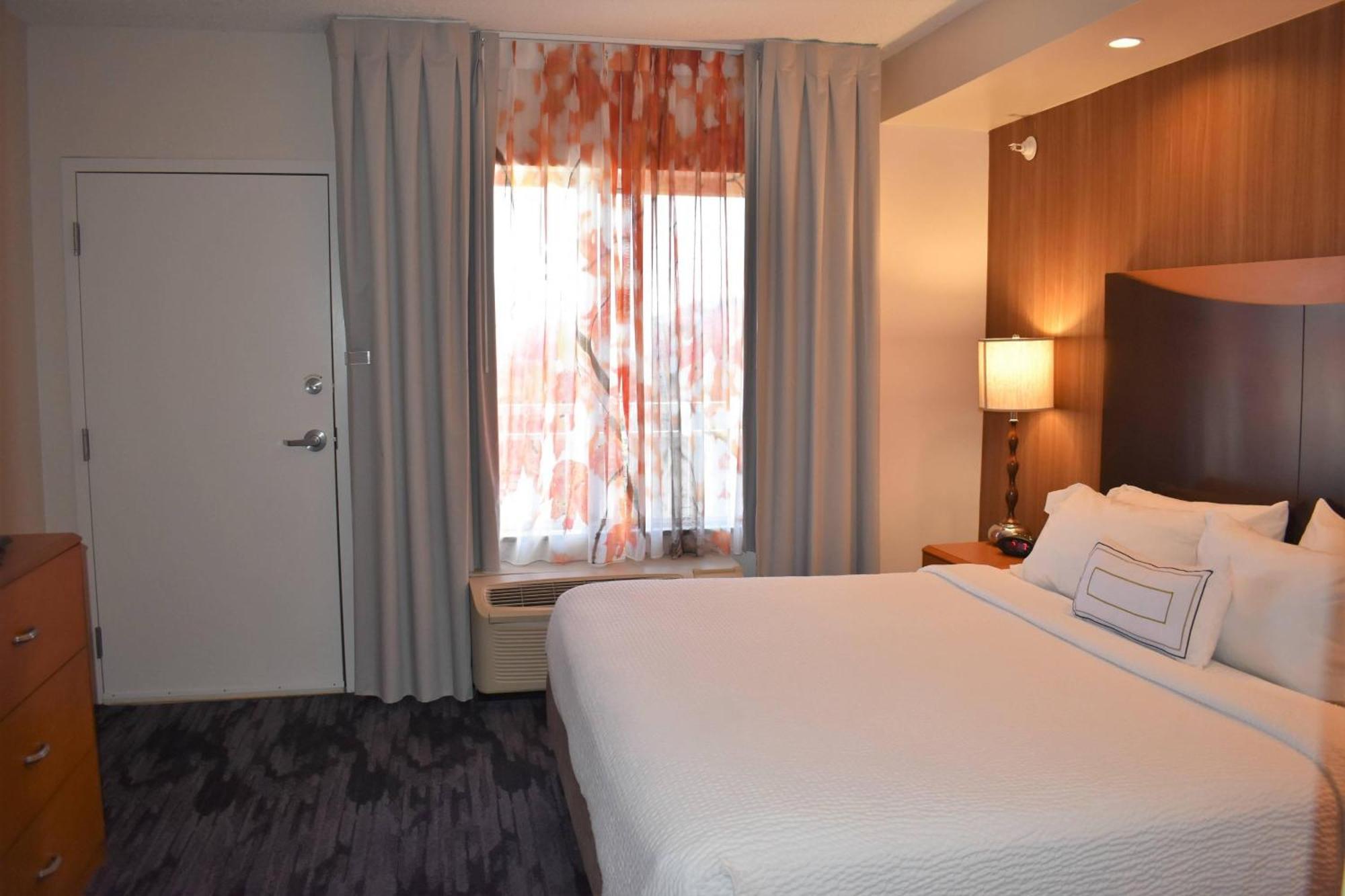 Fairfield Inn And Suites By Marriott Strasburg Shenandoah Valley Bagian luar foto