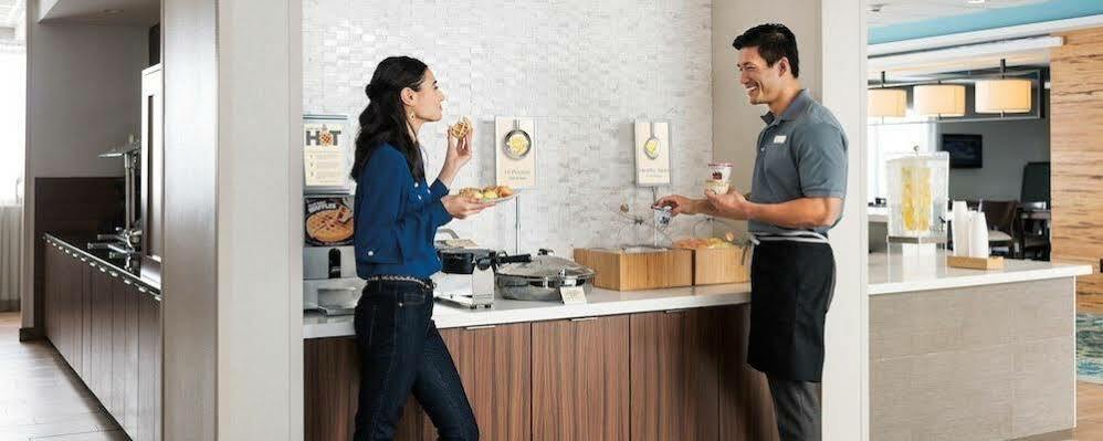 Fairfield Inn And Suites By Marriott Strasburg Shenandoah Valley Bagian luar foto